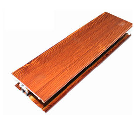 Le bois de place finissent les profils en aluminium, systèmes de encadrement en aluminium de différentes couleurs